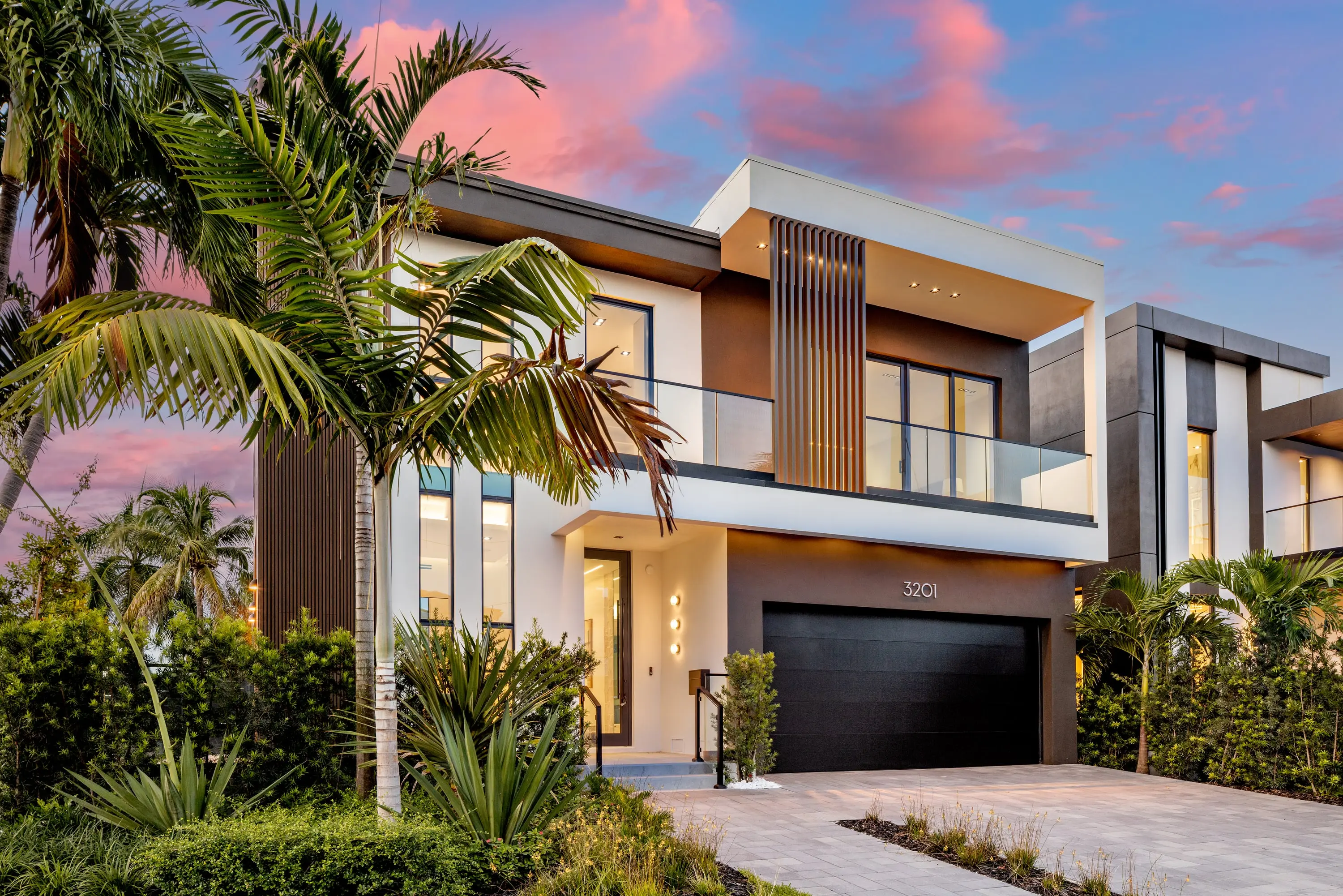 3201 NE 26th St